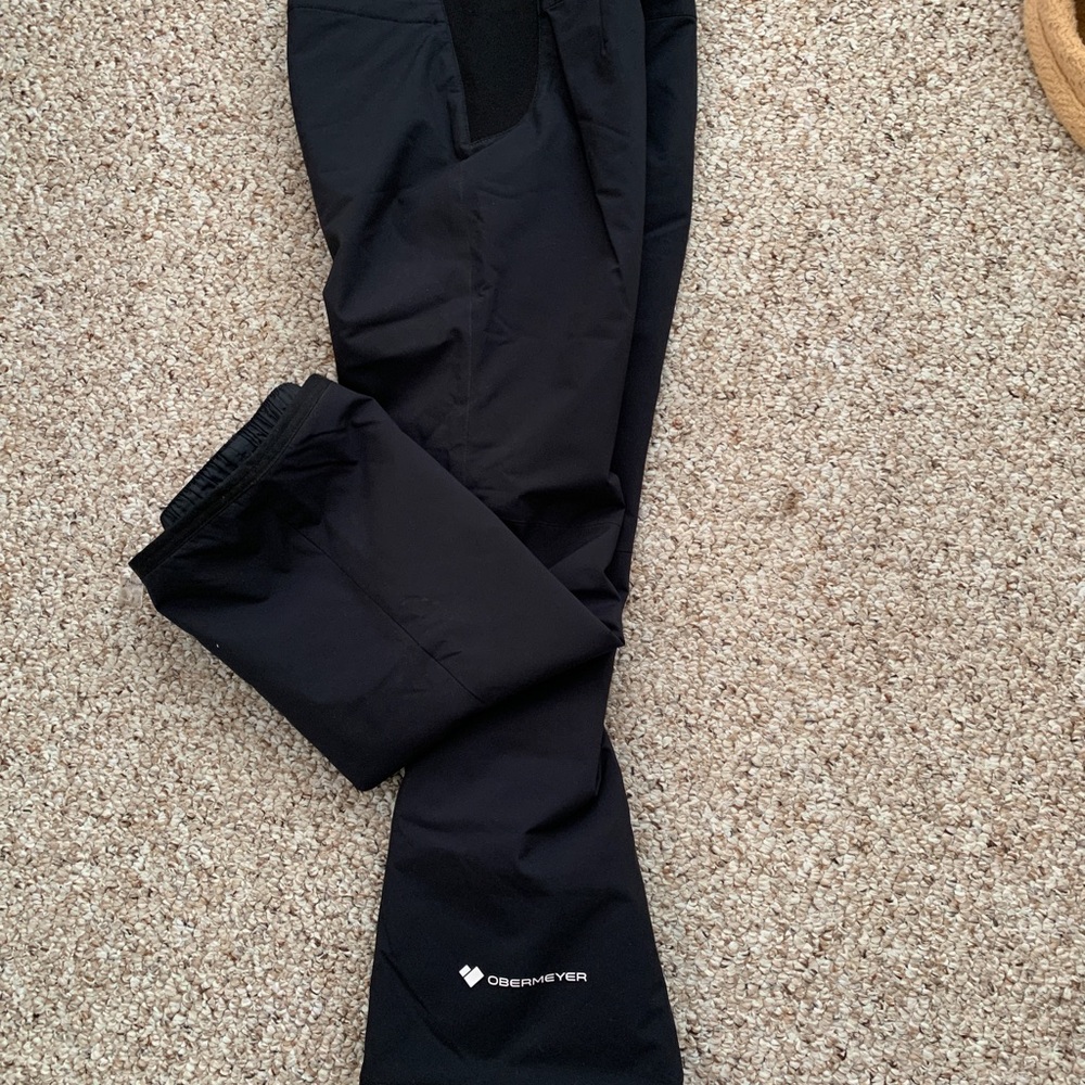 Obermeyer womens’s Ski Pants size 6 Short. Style no. 15185. Nearly new!